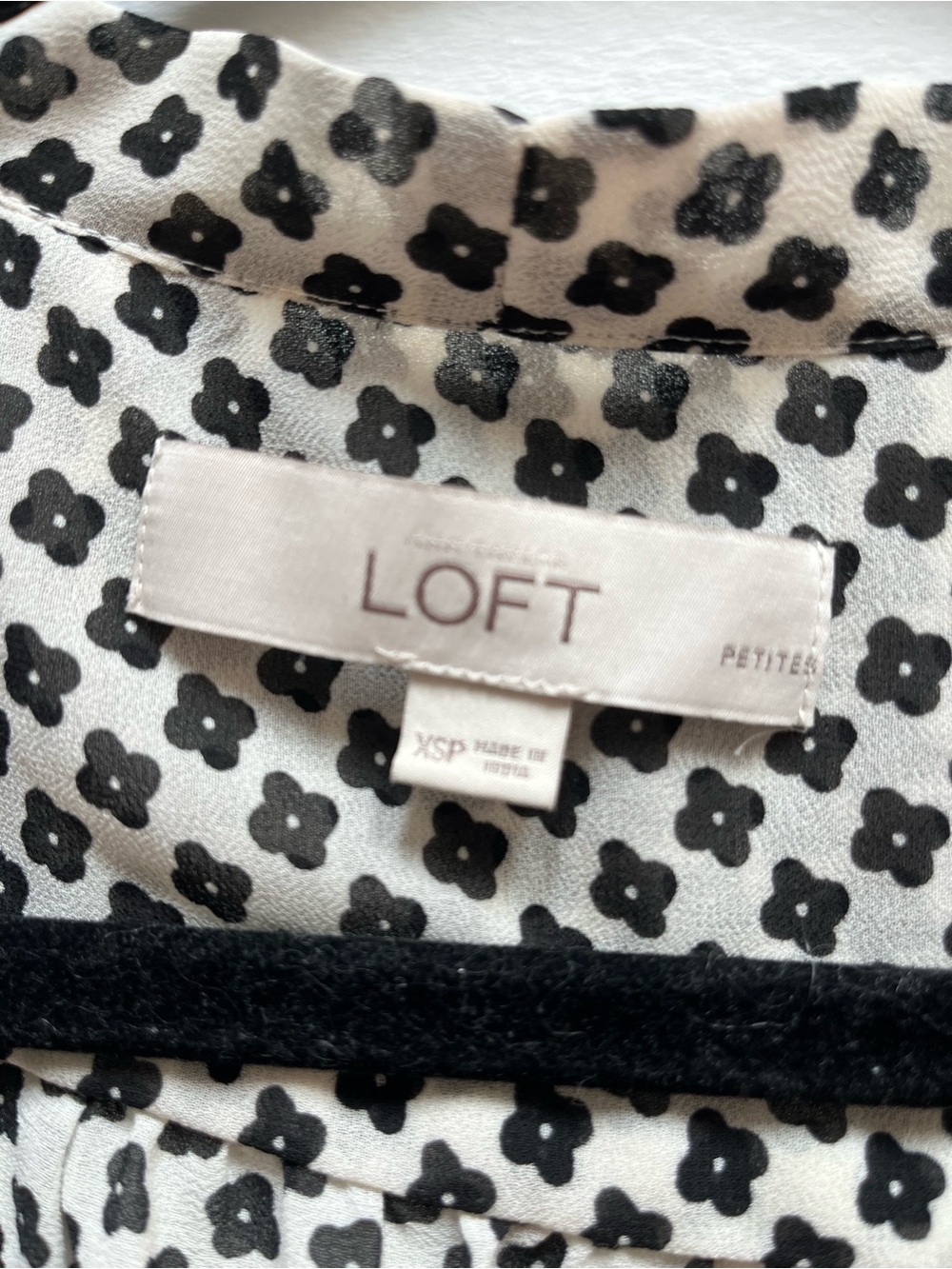 Loft button-up blouse - Picture 3 of 5